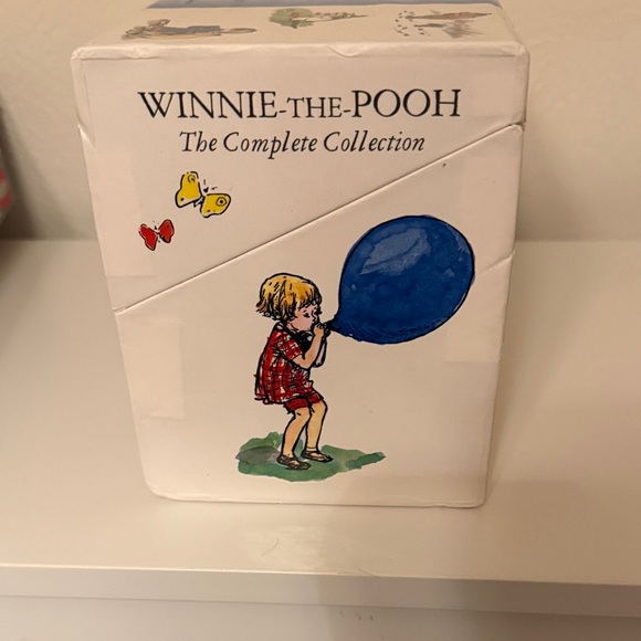 Winnie the Pooh Complete Collection Box Set - Picture 3 of 6